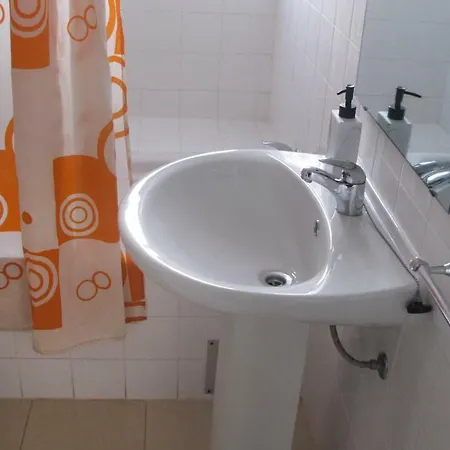 Edificio Sequeira: T1 Vista Mar Apartment