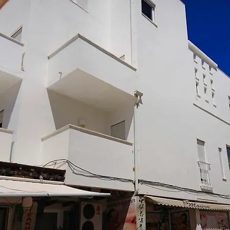 Edificio Sequeira: T1 Vista Mar *